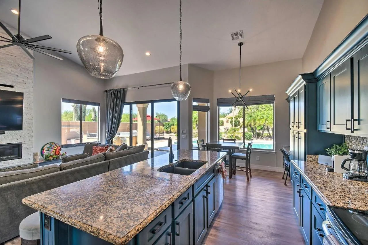 בית נופש Scottsdale Golfers Getaway With Putting Green