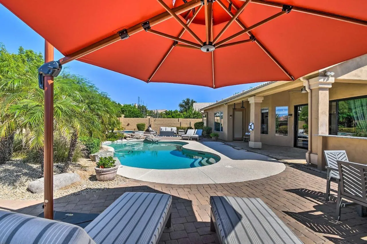 Scottsdale Golfers Getaway With Putting Green ABD